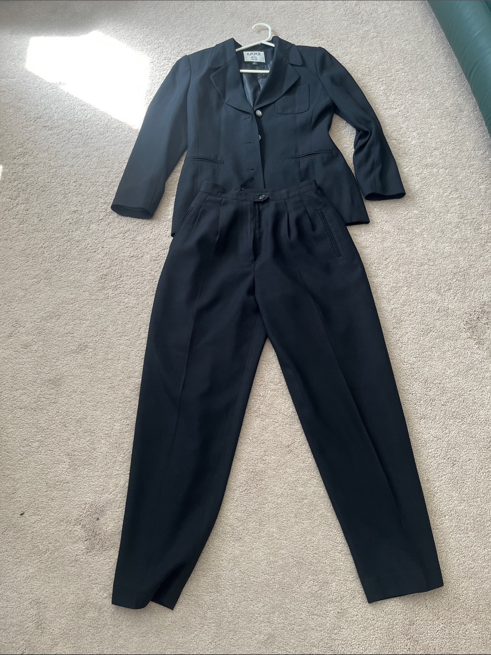 Kasper ASL petit Black Women's Tailored Two-Piece Pantsuit Set